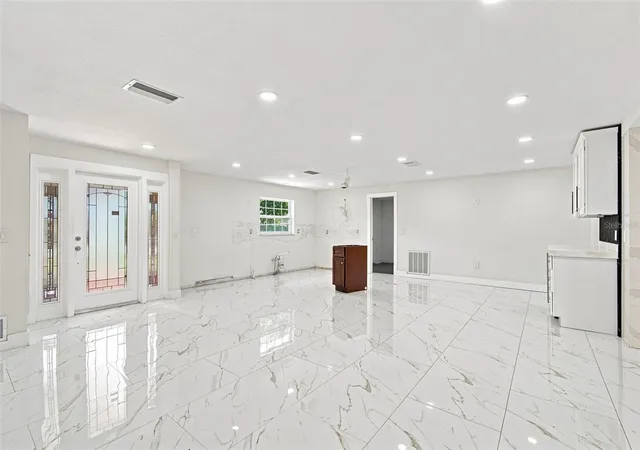 Photo 3 of Single family home for sale at 6463 1st Avenue N, Saint Petersburg, FL 33710 | MLS# TB8545322 | Listing updated on 2026-10-09