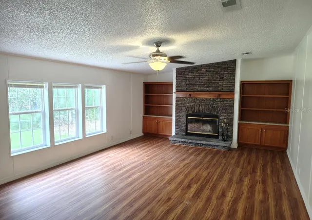 Photo 3 of Manufactured home for sale at 19009 Us Hwy 301 N, Starke, FL 32091 | MLS# A4704994 | Listing updated on 2026-10-05