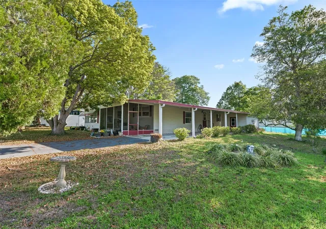 Manufactured home for sale at 12655 SE 101st Court, BELLEVIEW, FL 34420 | MLS# G5117348