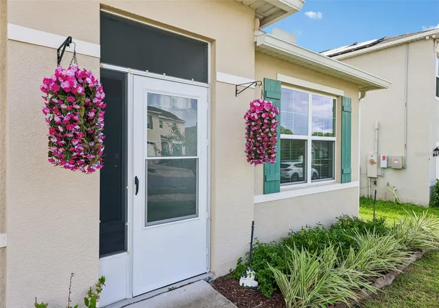 Photo 2 of Single family home for sale at 1768 Henin Cir, Tavares, FL 32778 | MLS# G5117349 | Listing updated on 2026-10-03