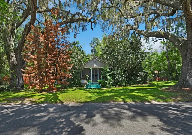 Photo 1 of Single family home for sale at 18931 E Altoona Rd, Altoona, FL 32702 | MLS# V4951103 | Listing updated on 2026-09-22