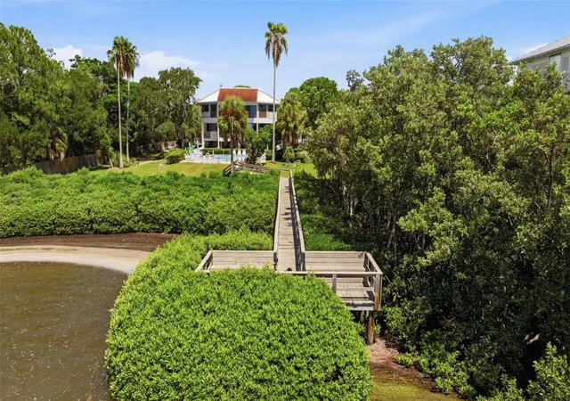 Listing Photo 2 - Condo for sale in building located at 300 S Florida Ave, Tarpon Springs, FL 34689 - Unit #100K