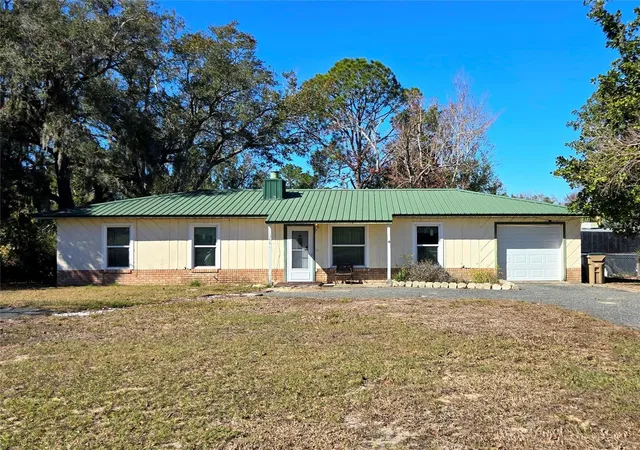 Photo 1 of Single family home for sale at 11346 Cir Way, Leesburg, FL 34788 | MLS# V4951105 | Listing updated on 2026-10-12