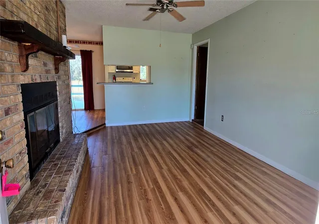 Photo 2 of Single family home for sale at 11346 Cir Way, Leesburg, FL 34788 | MLS# V4951105 | Listing updated on 2026-10-12