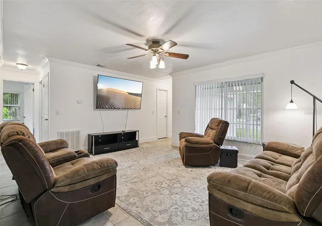 Photo 3 of Single family home for sale at 104 La Costa Ct, Sanford, FL 32773 | MLS# V4951107 | Listing updated on 2026-09-24
