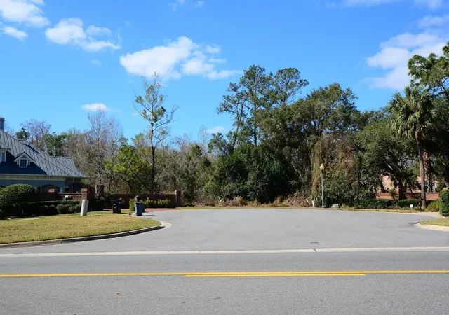 Photo 3 of Land for sale at 746 Markham Woods Rd, Longwood, FL 32779 | MLS# O6439012 | Listing updated on 2026-09-04