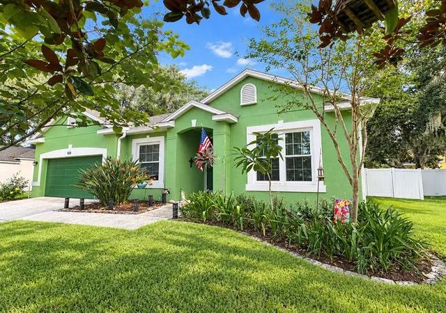 Photo 2 of Single family home for sale at 1988 Ancient Oak, Ocoee, FL 34761 | MLS# S5156901 | Listing updated on 2026-10-01