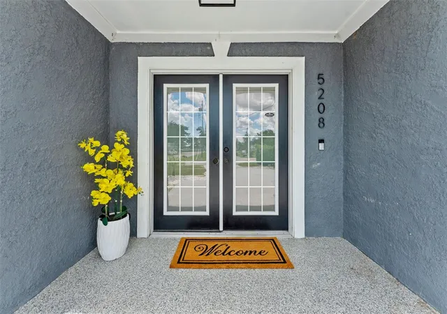 Photo 2 of Single family home for sale at 5208 Ansley Cir, Tampa, FL 33610 | MLS# TB8545359 | Listing updated on 2026-09-13