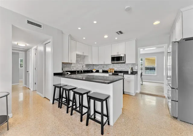 Photo 4 of Single family home for sale at 5208 Ansley Cir, Tampa, FL 33610 | MLS# TB8545359 | Listing updated on 2026-09-13