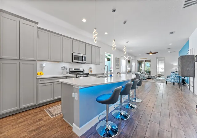 Photo 2 of Single family home for sale at 5520 Silver Sun Dr, Apollo Beach, FL 33572 | MLS# TB8545362 | Listing updated on 2026-10-08