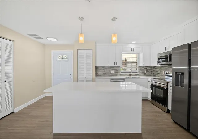 Photo 2 of Single family home for sale at 977 Whiporwill Dr, Port Orange, FL 32127 | MLS# V4951108 | Listing updated on 2026-09-29