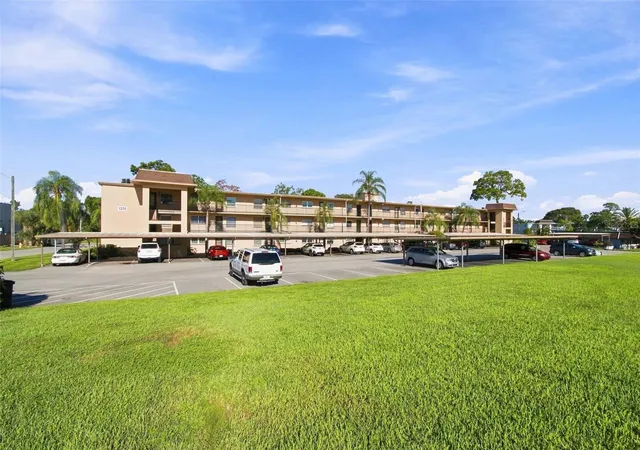 Photo 1 of Condo for sale at 1370 Heather Ridge Blvd #104, Dunedin, FL 34698 | MLS# TB8545372 | Listing updated on 2026-10-11