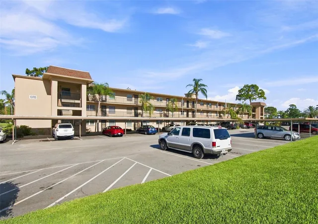 Photo 2 of Condo for sale at 1370 Heather Ridge Blvd #104, Dunedin, FL 34698 | MLS# TB8545372 | Listing updated on 2026-10-11