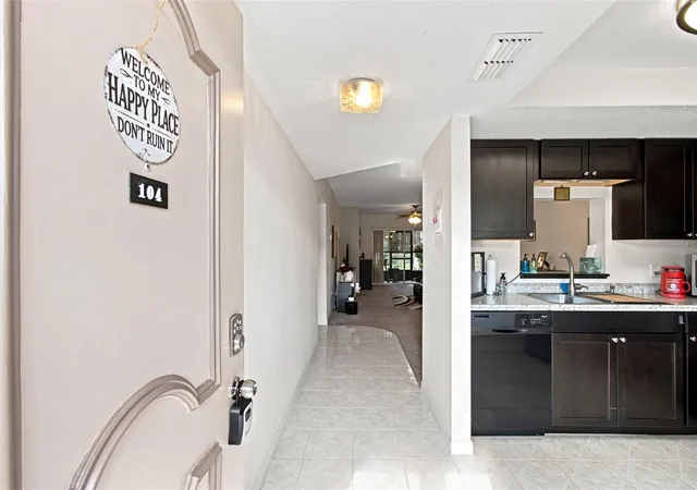 Photo 3 of Condo for sale at 1370 Heather Ridge Blvd #104, Dunedin, FL 34698 | MLS# TB8545372 | Listing updated on 2026-10-11