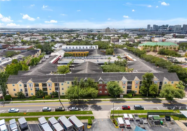 Photo 3 of Condo for sale at 1810 E Palm Ave #5211, Tampa, FL 33605 | MLS# TB8545373 | Listing updated on 2026-09-11