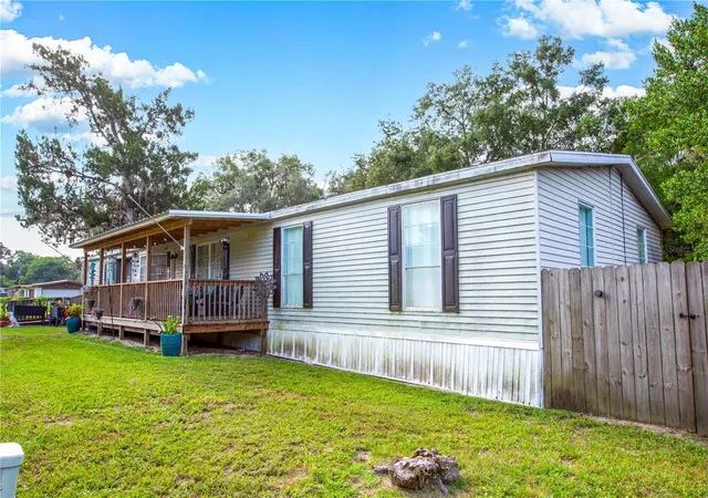 Photo 2 of Manufactured home for sale at 17242 Bradford Ave, Brooker, FL 32622 | MLS# GC543235 | Listing updated on 2026-09-04