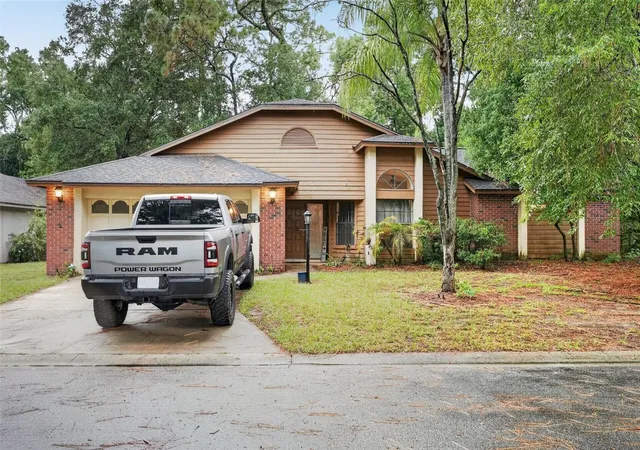 Photo 1 of Single family home for sale at 1232 Bent Oak Trl, Altamonte Springs, FL 32714 | MLS# O6439028 | Listing updated on 2026-09-28