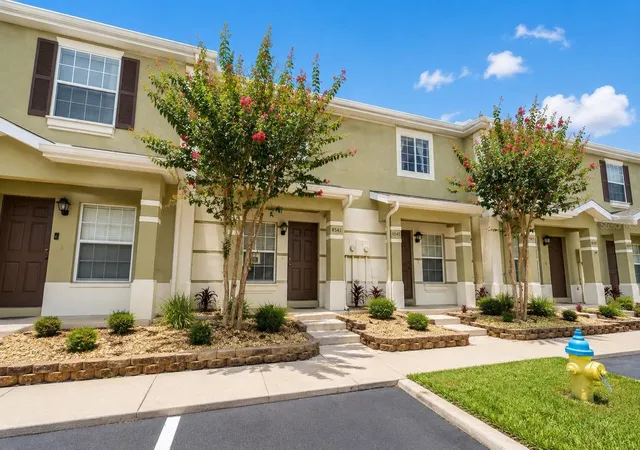 Photo 2 of Townhouse for sale at 8543 Trl Wind Dr, Tampa, FL 33647 | MLS# TB8545393 | Listing updated on 2026-09-08