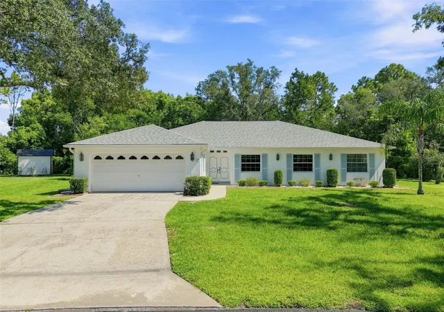 Photo 1 of Single family home for sale at 8 Sandpine Ct W, Homosassa, FL 34446 | MLS# TB8545418 | Listing updated on 2026-09-05