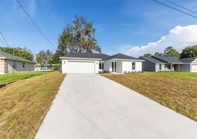 Photo 3 of Single family home for sale at 636 Ne 130th Court, Silver Springs, FL 34488 | MLS# O6439069 | Listing updated on 2026-09-04