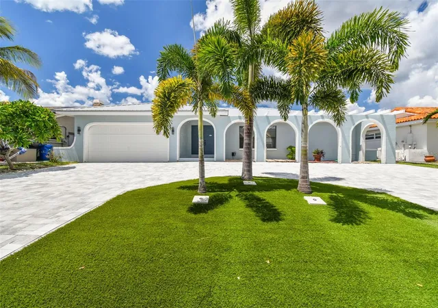 Photo 3 of Single family home for sale at 919 Chipaway Dr, Apollo Beach, FL 33572 | MLS# TB8545425 | Listing updated on 2026-09-04