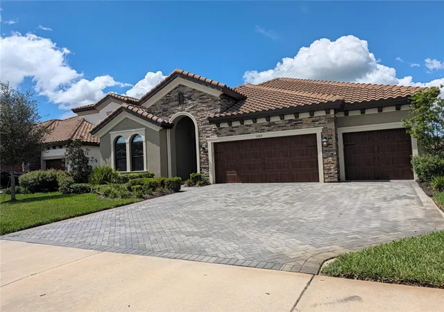 Photo 2 of Single family home for sale at 5289 Night Star Trl, Odessa, FL 33556 | MLS# TB8545432 | Listing updated on 2026-09-27
