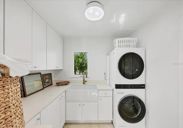 Photo 3 of Single family home for sale at 1915 Pennsylvania Ave, Englewood, FL 34224 | MLS# D6148662 | Listing updated on 2026-09-17