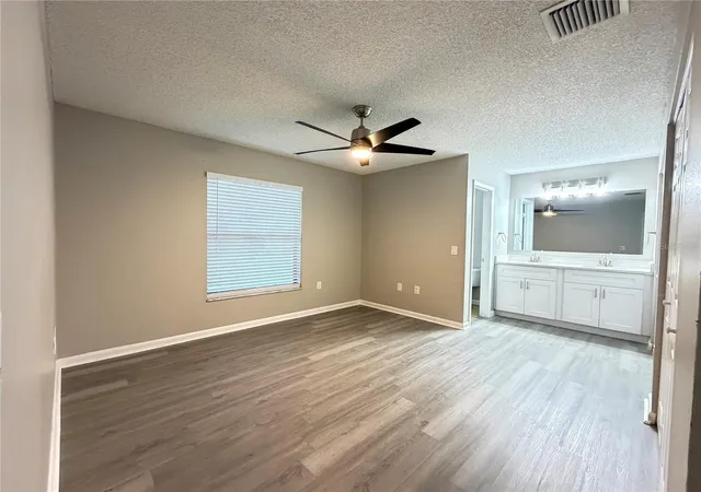 Photo 3 of Sale Pending at 2510 Cherry Blossom Ct, Eustis, FL 32726 | MLS# O6439081 | Listing updated on 2026-09-21