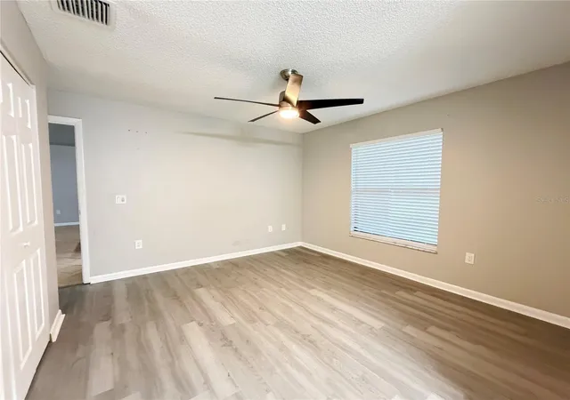 Photo 4 of Sale Pending at 2510 Cherry Blossom Ct, Eustis, FL 32726 | MLS# O6439081 | Listing updated on 2026-09-21