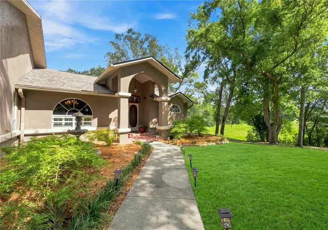 Photo 3 of Single family home for sale at 8171 Chaucer Dr, Weeki Wachee, FL 34607 | MLS# W7889195 | Listing updated on 2026-09-05