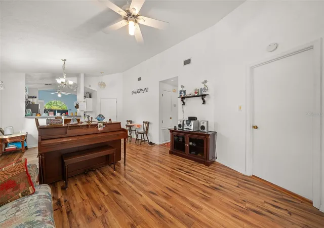 Photo 4 of Single family home for sale at 580 Summer Hl Dr, Lake Placid, FL 33852 | MLS# P4939771 | Listing updated on 2026-09-15