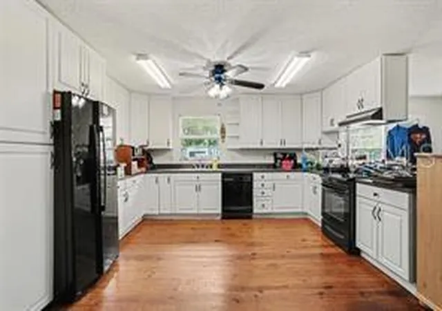 Photo 3 of Single family home for sale at 3810 Cooper Rd, Plant City, FL 33565 | MLS# OM731661 | Listing updated on 2026-10-08