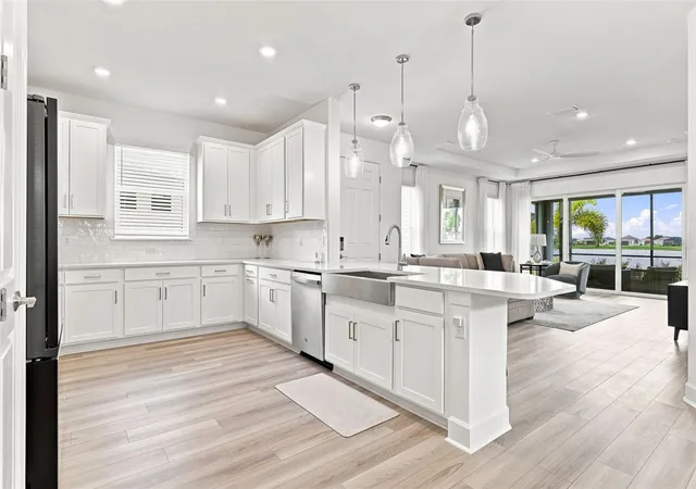 Photo 3 of Single family home for sale at 3165 Alba Cir, Bradenton, FL 34211 | MLS# A4705031 | Listing updated on 2026-09-04