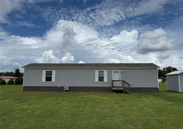 Photo 1 of Manufactured home for sale at 1129 Northwest 12th Ln, Lake Panasoffkee, FL 33538 | MLS# G5117365 | Listing updated on 2026-09-14