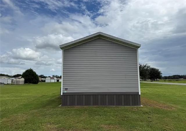 Photo 3 of Manufactured home for sale at 1129 Northwest 12th Ln, Lake Panasoffkee, FL 33538 | MLS# G5117365 | Listing updated on 2026-09-14