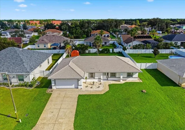 Photo 1 of Sale Pending at 7 Fifer Ln, Palm Coast, FL 32137 | MLS# FC321219 | Listing updated on 2026-09-21