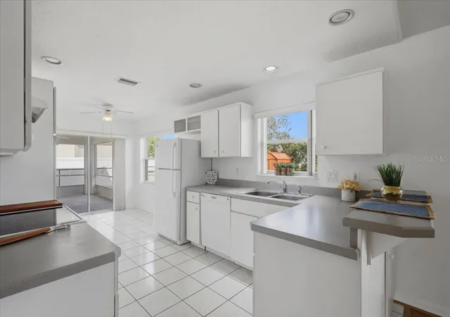 Photo 3 of Sale Pending at 7 Fifer Ln, Palm Coast, FL 32137 | MLS# FC321219 | Listing updated on 2026-09-21
