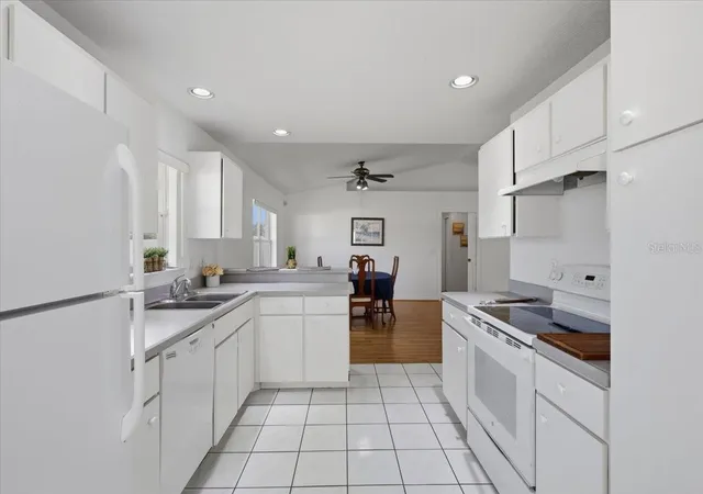 Photo 3 of Sale Pending at 7 Fifer Ln, Palm Coast, FL 32137 | MLS# FC321219 | Listing updated on 2026-09-21