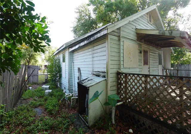Photo 3 of Single family home for sale at 2135 44th Street S, Saint Petersburg, FL 33711 | MLS# TB8545507 | Listing updated on 2026-10-13