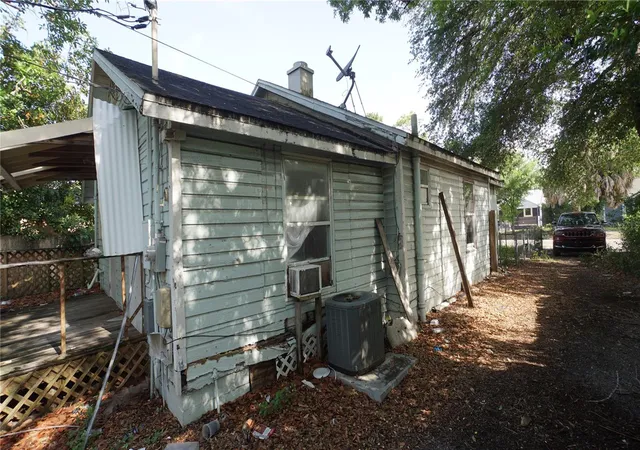 Photo 4 of Single family home for sale at 2135 44th Street S, Saint Petersburg, FL 33711 | MLS# TB8545507 | Listing updated on 2026-10-13