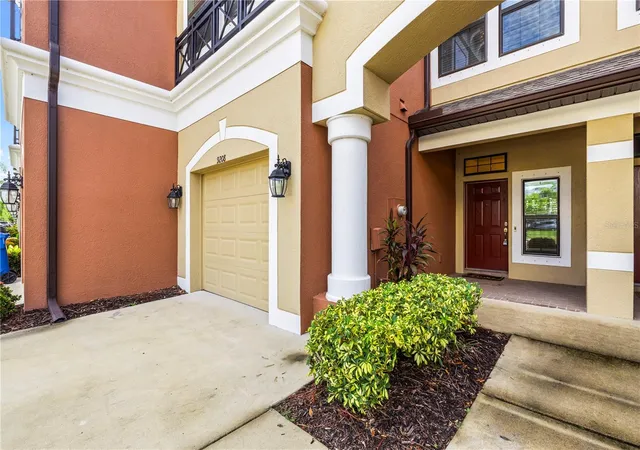Photo 4 of Townhouse for sale at 9208 Fox Sparrow Rd, Tampa, FL 33626 | MLS# TB8545508 | Listing updated on 2026-10-30