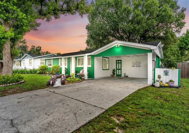 Photo 4 of Single family home for sale at 428 Fitzgerald Rd, Lakeland, FL 33813 | MLS# L4964825 | Listing updated on 2026-10-03