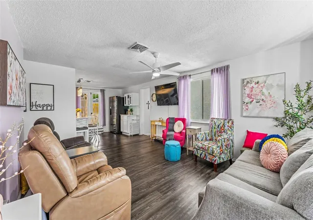 Photo 3 of Single family home for sale at 428 Fitzgerald Rd, Lakeland, FL 33813 | MLS# L4964825 | Listing updated on 2026-10-03