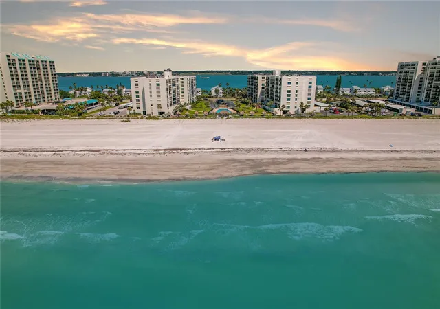 Condo for sale at 1430 Gulf Blvd #407, CLEARWATER BEACH, FL 33767 | MLS# TB8545512