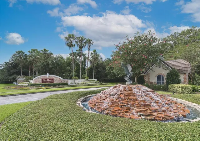 Photo 2 of Single family home for sale at 5847 Heronrise Crescent Dr, Lithia, FL 33547 | MLS# TB8545519 | Listing updated on 2026-10-07