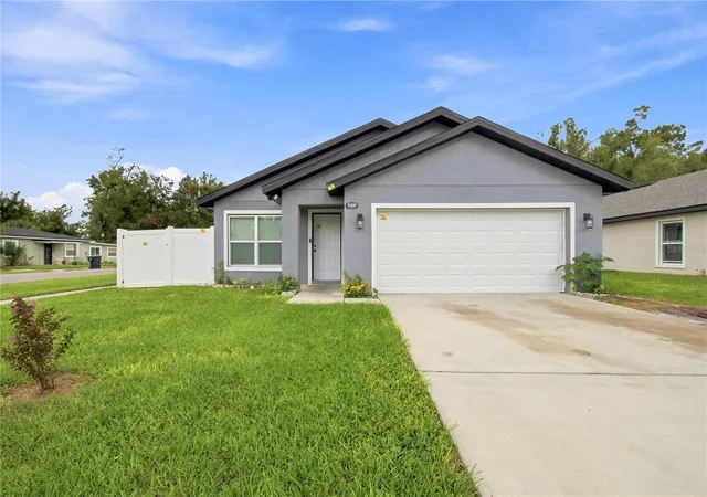 Photo 2 of Single family home for sale at 4300 Lenox Blvd, Orlando, FL 32811 | MLS# O6439157 | Listing updated on 2026-09-23