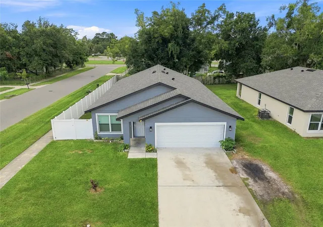 Photo 3 of Single family home for sale at 4300 Lenox Blvd, Orlando, FL 32811 | MLS# O6439157 | Listing updated on 2026-09-23