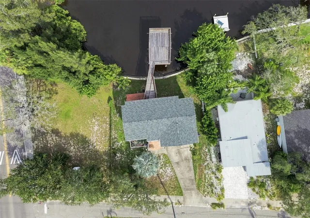 Photo 4 of Single family home for sale at 5 Venetian Ct, Tarpon Springs, FL 34689 | MLS# A4705049 | Listing updated on 2026-09-08