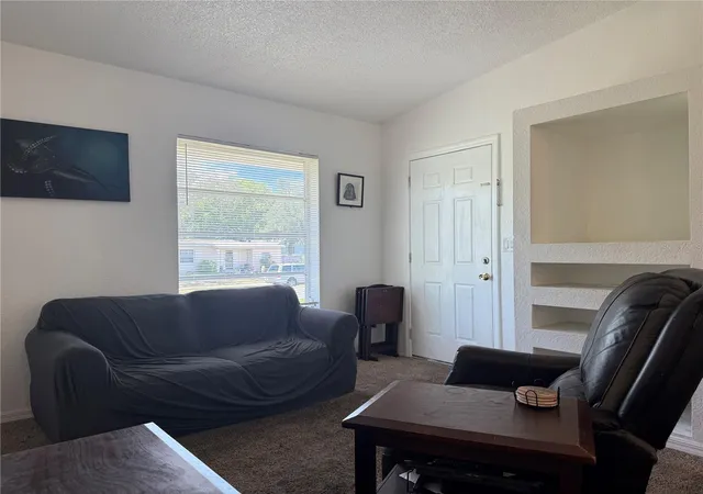 Photo 4 of Single family home for sale at 6415 Elder St, Spring Hill, FL 34606 | MLS# W7889202 | Listing updated on 2026-09-17