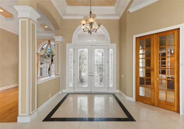 Photo 4 of Sale Pending at 2113 Water Key Dr, Windermere, FL 34786 | MLS# O6439167 | Listing updated on 2026-09-07